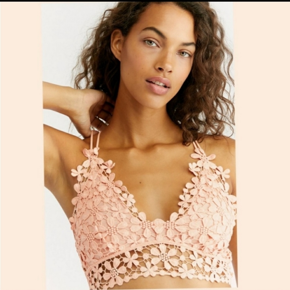 Free people bralette nwt... looking to trade for different xsmall or small in...